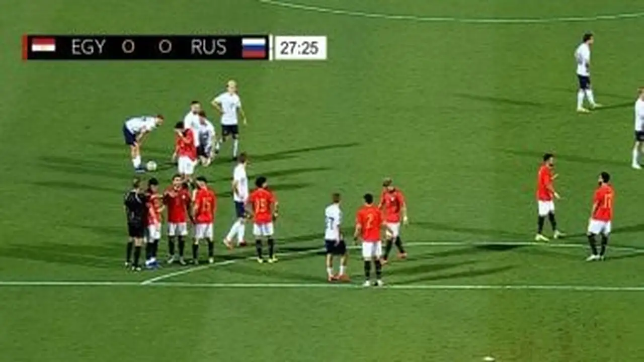 مصر وروسيا تتعادل سلبياً بعد 30 دقيقة من المباراة